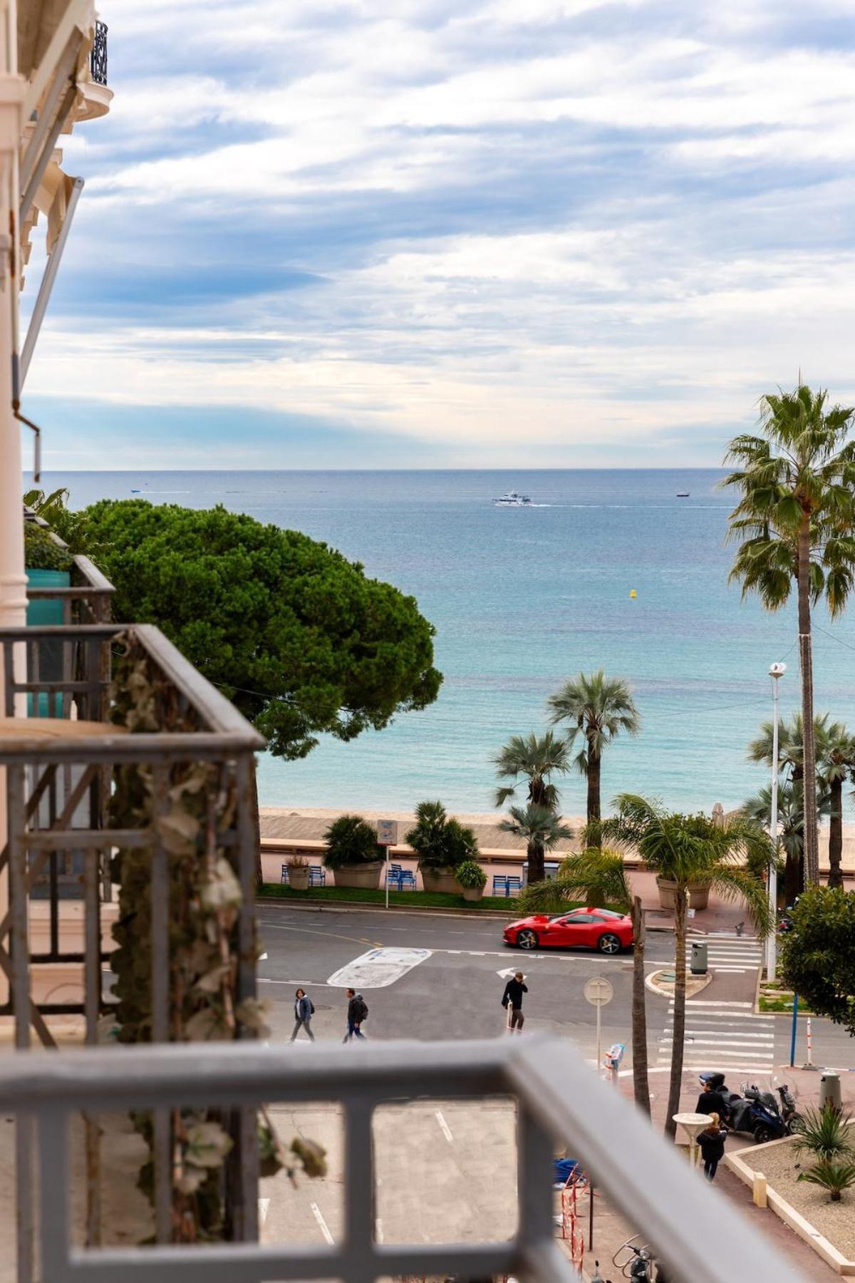 Apartment Le Miramar Sea View Cannes